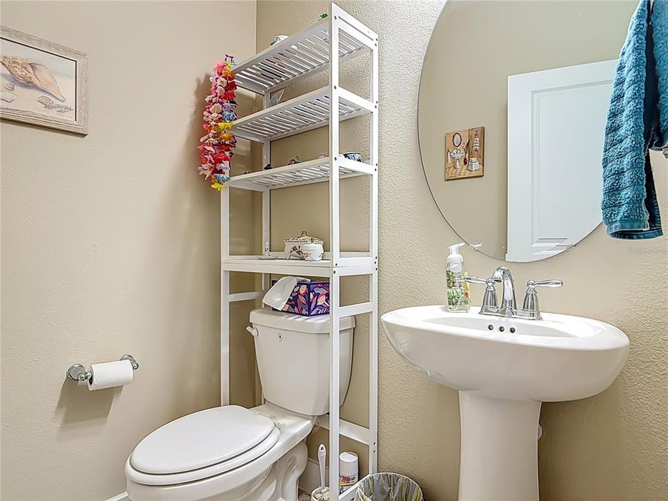 На продажу: $429,900 (4 спален, 2 ванн, 2395 Квадратных фут)