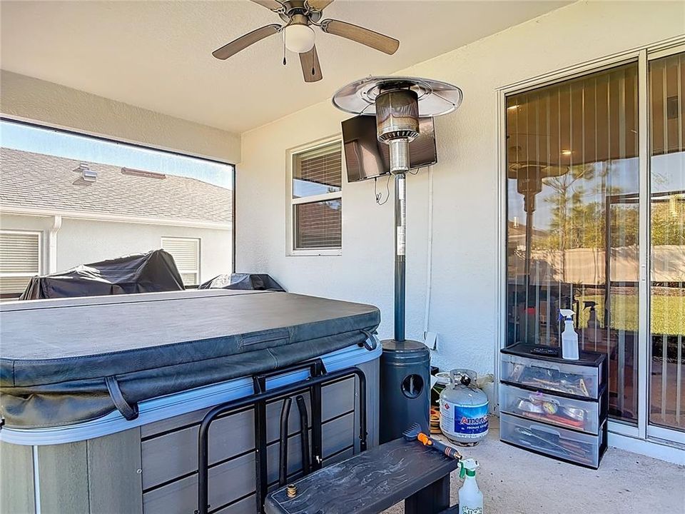 На продажу: $429,900 (4 спален, 2 ванн, 2395 Квадратных фут)