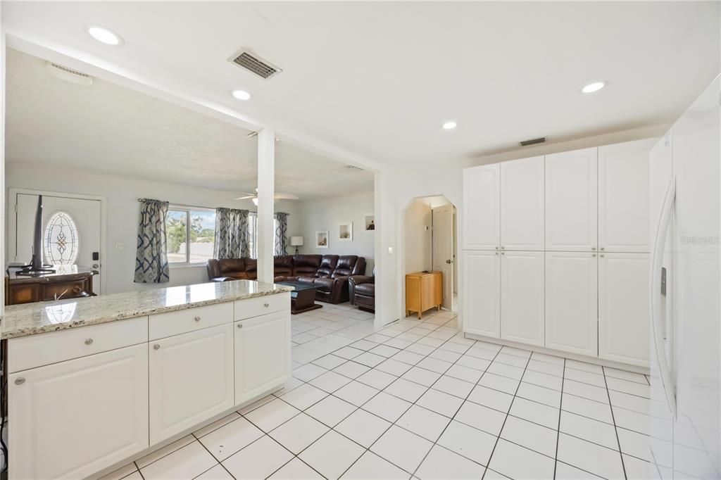 For Sale: $442,000 (3 beds, 1 baths, 1367 Square Feet)