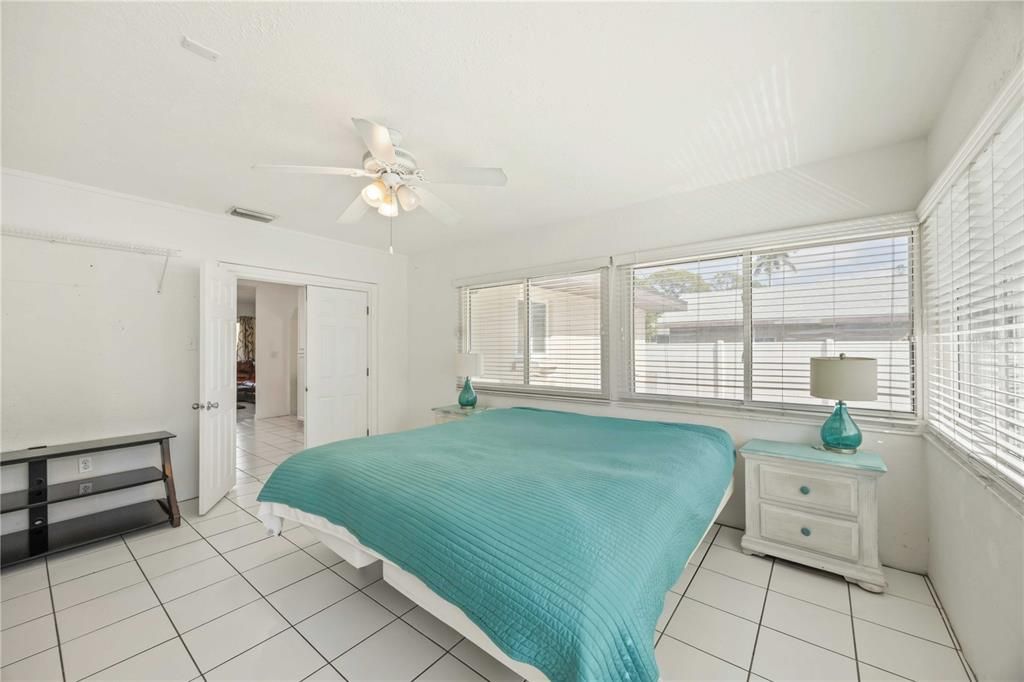 For Sale: $442,000 (3 beds, 1 baths, 1367 Square Feet)