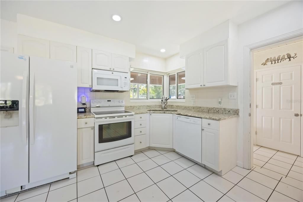 For Sale: $442,000 (3 beds, 1 baths, 1367 Square Feet)