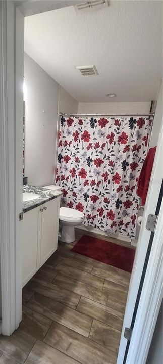 En Venta: $270,000 (3 camas, 2 baños, 1195 Pies cuadrados)