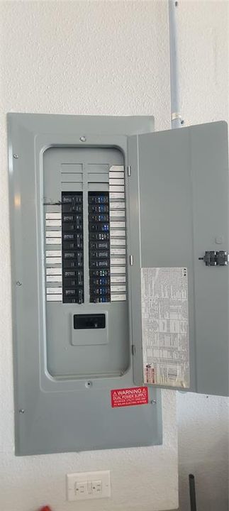 En Venta: $270,000 (3 camas, 2 baños, 1195 Pies cuadrados)