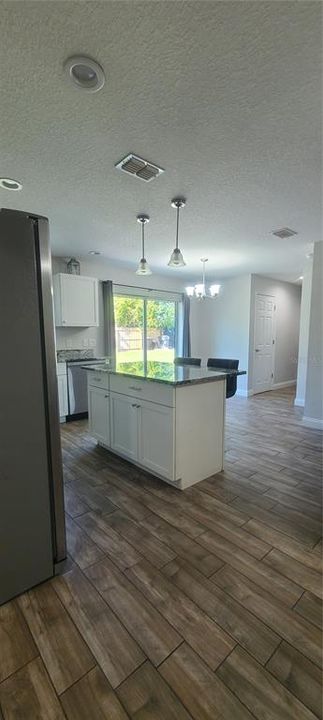 En Venta: $270,000 (3 camas, 2 baños, 1195 Pies cuadrados)