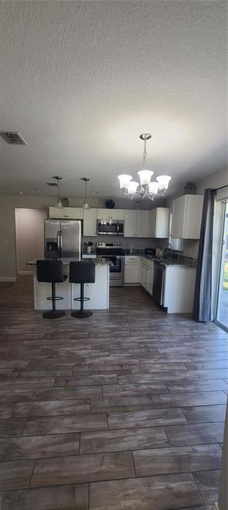 En Venta: $270,000 (3 camas, 2 baños, 1195 Pies cuadrados)