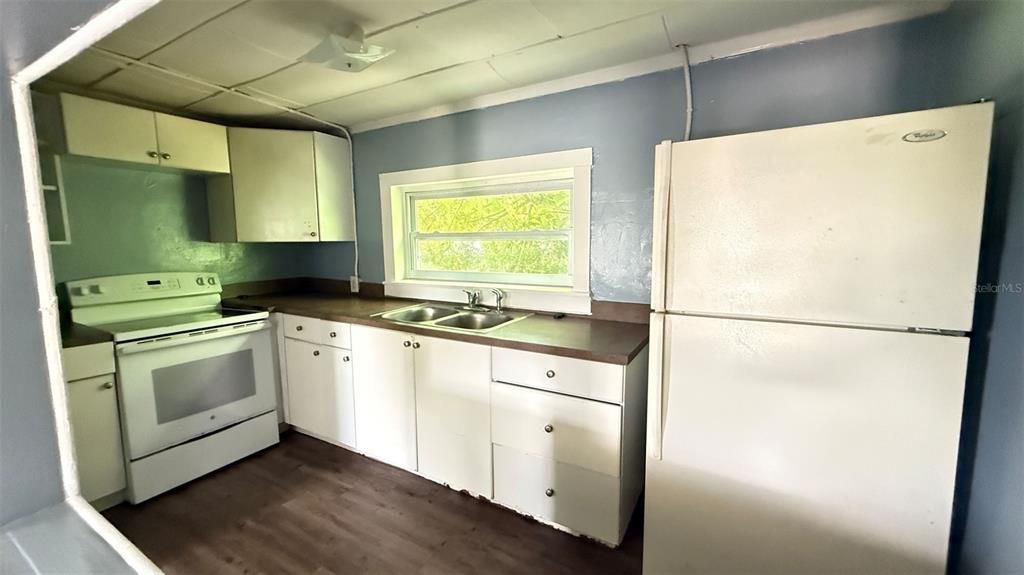 For Sale: $1,400,000 (0 beds, 0 baths, 3394 Square Feet)