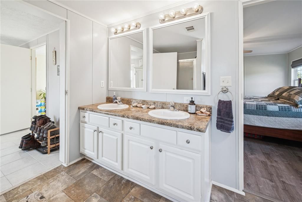 待售: $1,700,000 (3 贝兹, 2 浴室, 1512 平方英尺)