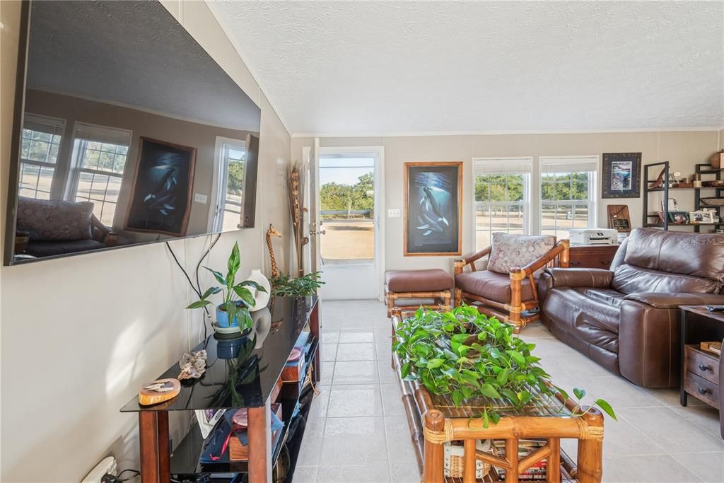 待售: $1,700,000 (3 贝兹, 2 浴室, 1512 平方英尺)