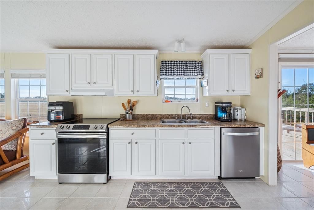 待售: $1,700,000 (3 贝兹, 2 浴室, 1512 平方英尺)