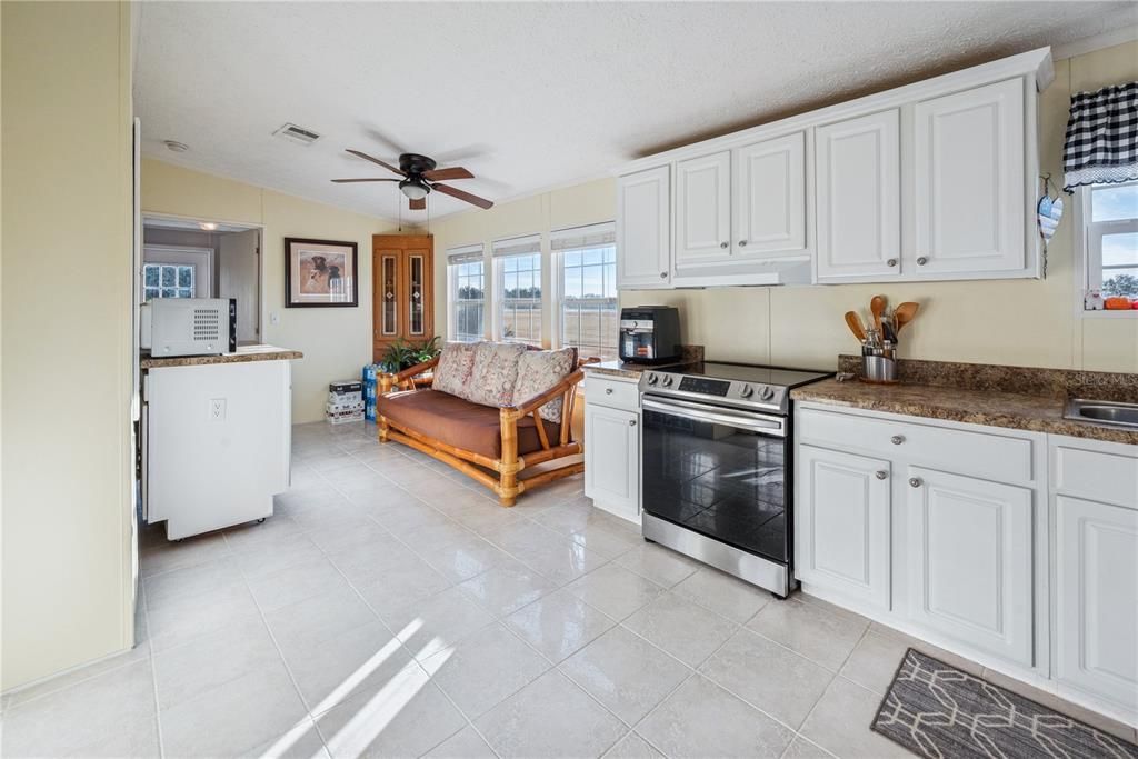 待售: $1,700,000 (3 贝兹, 2 浴室, 1512 平方英尺)