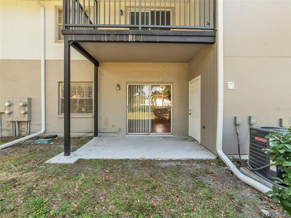 На продажу: $200,000 (2 спален, 2 ванн, 928 Квадратных фут)