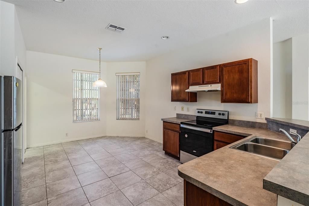 En Venta: $294,900 (3 camas, 2 baños, 1811 Pies cuadrados)