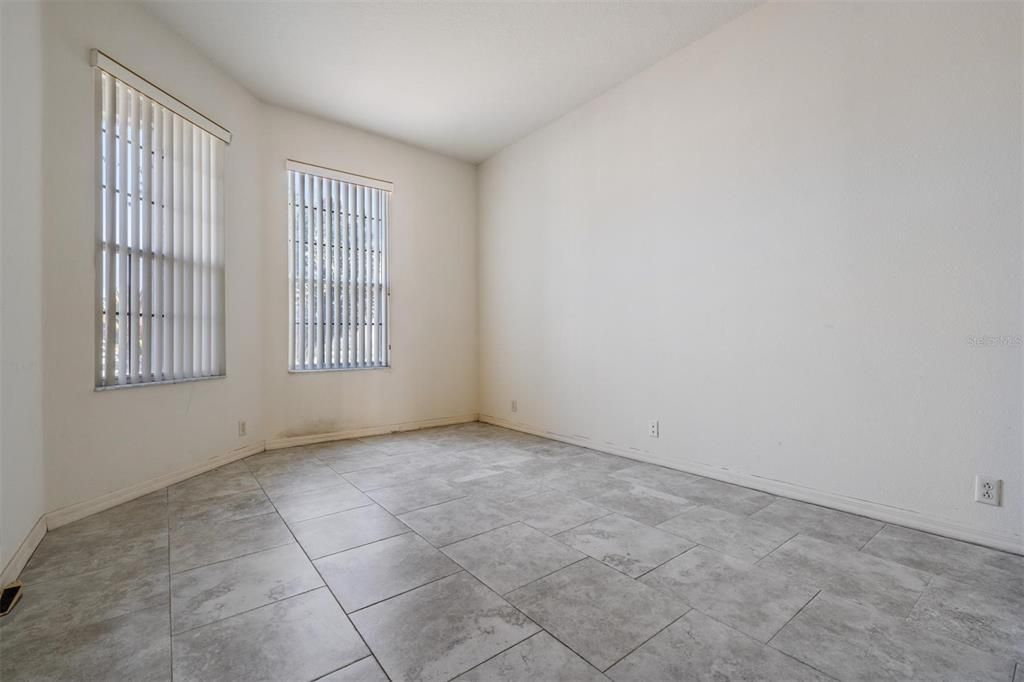 En Venta: $294,900 (3 camas, 2 baños, 1811 Pies cuadrados)