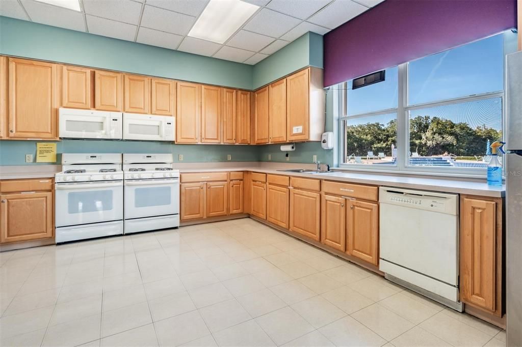 En Venta: $294,900 (3 camas, 2 baños, 1811 Pies cuadrados)