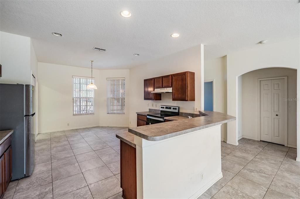 En Venta: $294,900 (3 camas, 2 baños, 1811 Pies cuadrados)