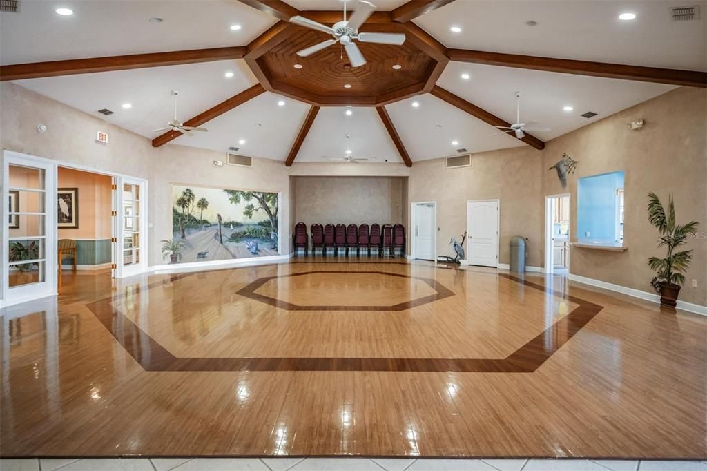 En Venta: $294,900 (3 camas, 2 baños, 1811 Pies cuadrados)