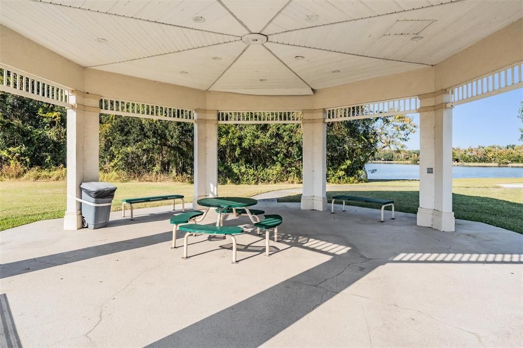 En Venta: $294,900 (3 camas, 2 baños, 1811 Pies cuadrados)