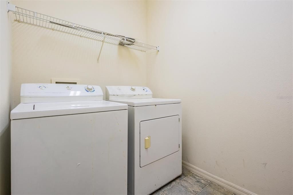 En Venta: $294,900 (3 camas, 2 baños, 1811 Pies cuadrados)