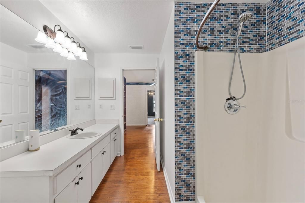 Active With Contract: $319,900 (4 beds, 2 baths, 1887 Square Feet)