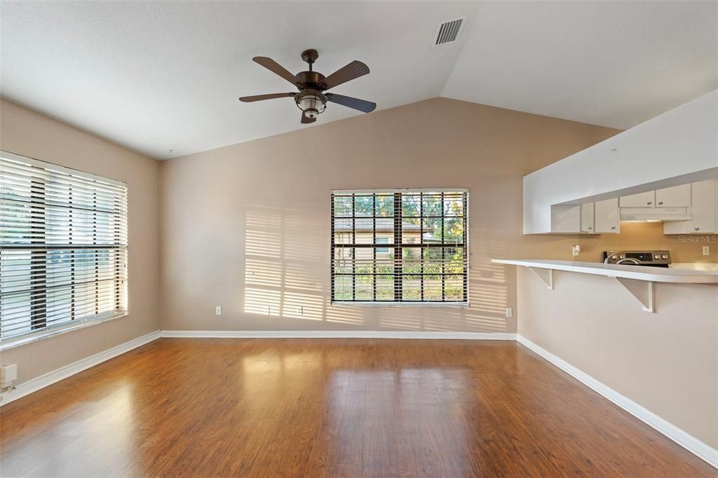 Active With Contract: $319,900 (4 beds, 2 baths, 1887 Square Feet)