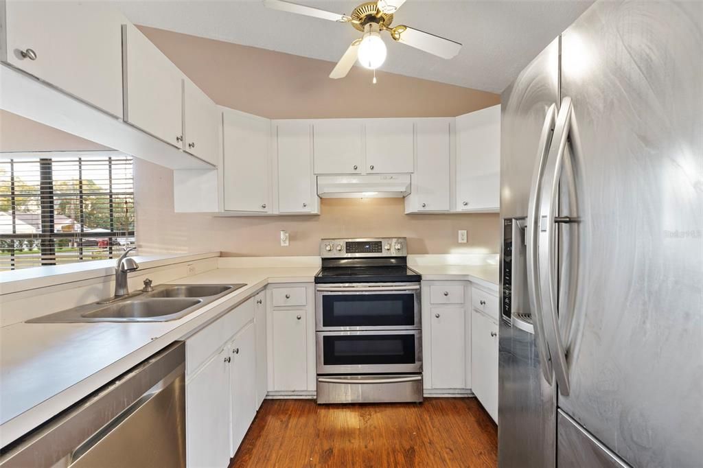 Active With Contract: $319,900 (4 beds, 2 baths, 1887 Square Feet)