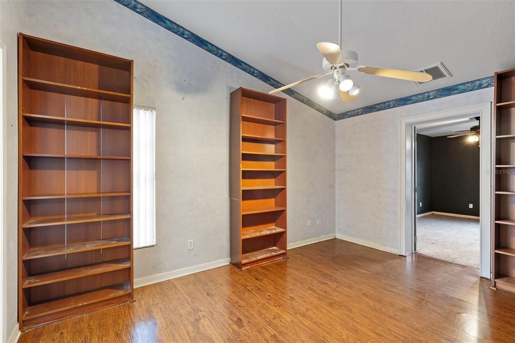 Active With Contract: $319,900 (4 beds, 2 baths, 1887 Square Feet)