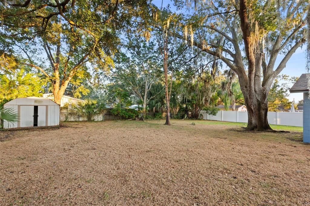 Active With Contract: $319,900 (4 beds, 2 baths, 1887 Square Feet)