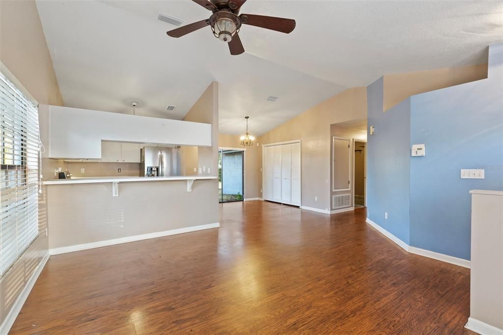 Active With Contract: $319,900 (4 beds, 2 baths, 1887 Square Feet)