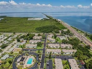 For Sale: $124,000 (1 beds, 1 baths, 863 Square Feet)