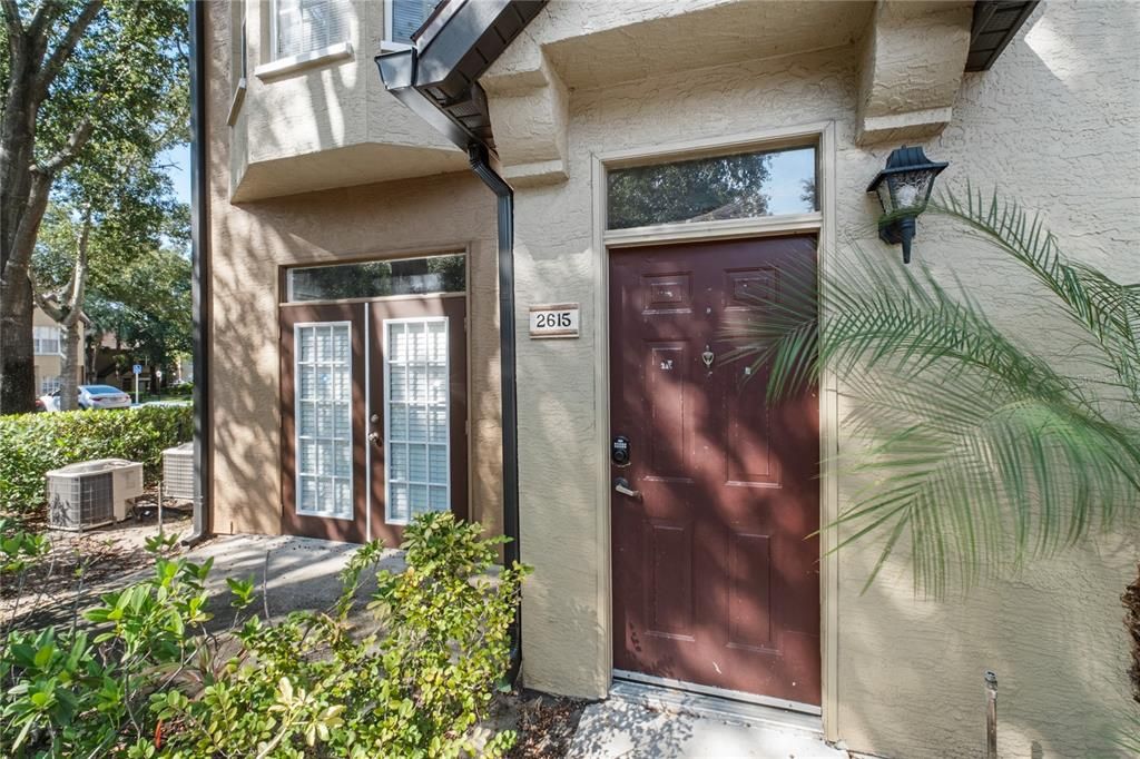 For Sale: $190,000 (1 beds, 1 baths, 991 Square Feet)