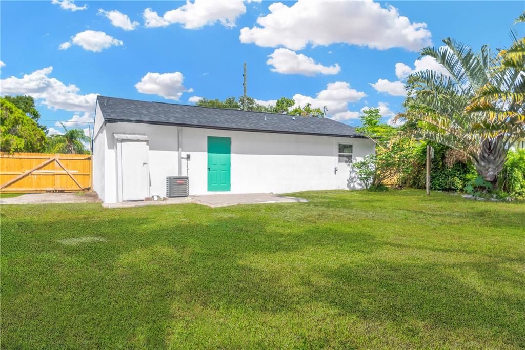 出租: $2,300 (3 贝兹, 2 浴室, 912 平方英尺)