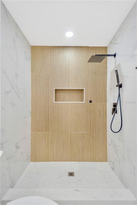 出租: $2,300 (3 贝兹, 2 浴室, 912 平方英尺)