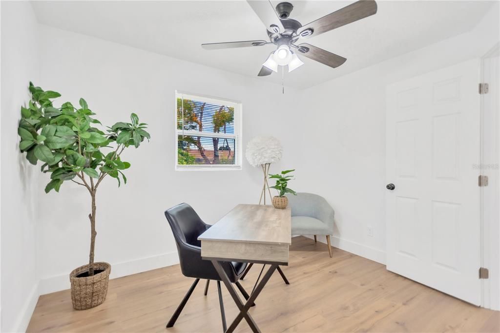 出租: $2,300 (3 贝兹, 2 浴室, 912 平方英尺)