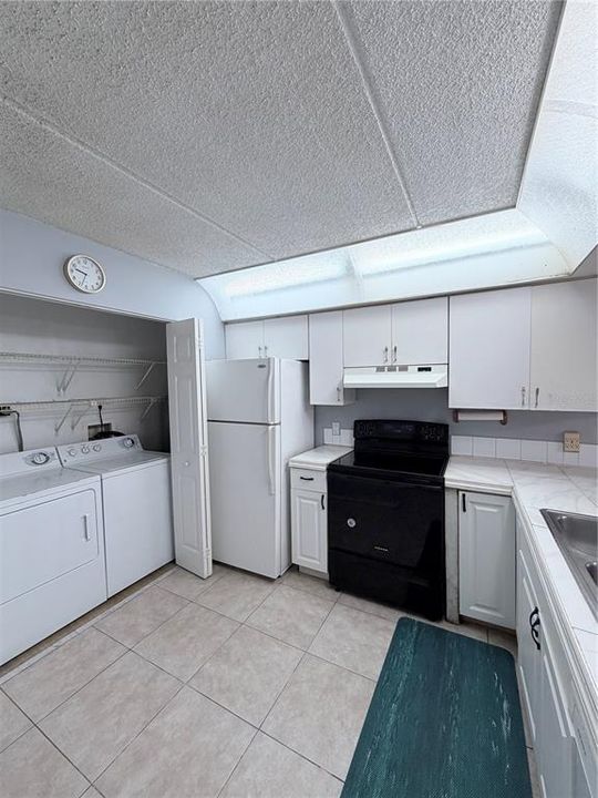 For Rent: $1,500 (2 beds, 2 baths, 980 Square Feet)