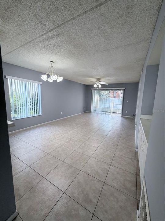 For Rent: $1,500 (2 beds, 2 baths, 980 Square Feet)