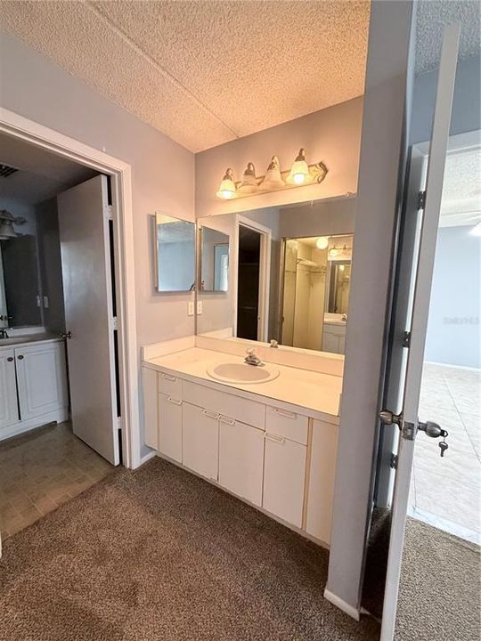 For Rent: $1,500 (2 beds, 2 baths, 980 Square Feet)