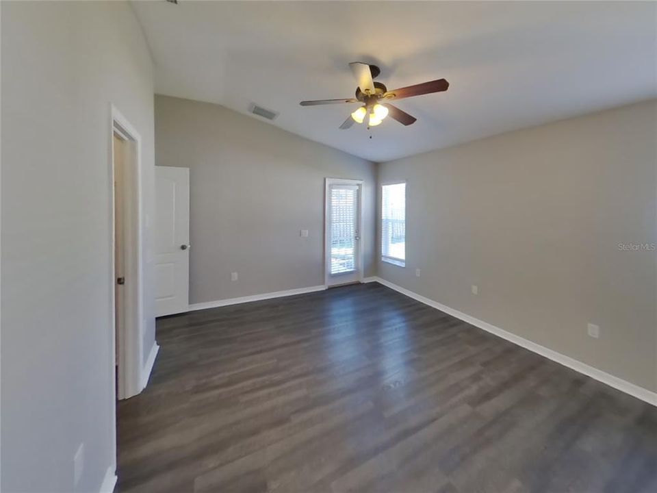 For Rent: $2,039 (3 beds, 2 baths, 1280 Square Feet)