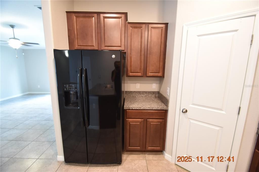 For Rent: $2,095 (4 beds, 2 baths, 1835 Square Feet)