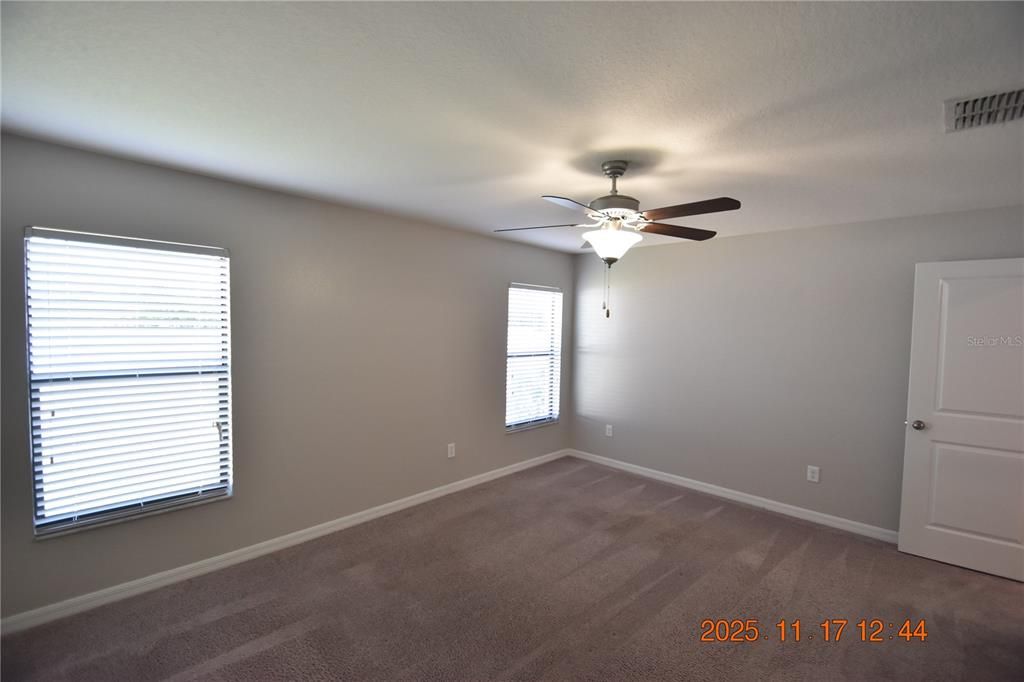 For Rent: $2,095 (4 beds, 2 baths, 1835 Square Feet)