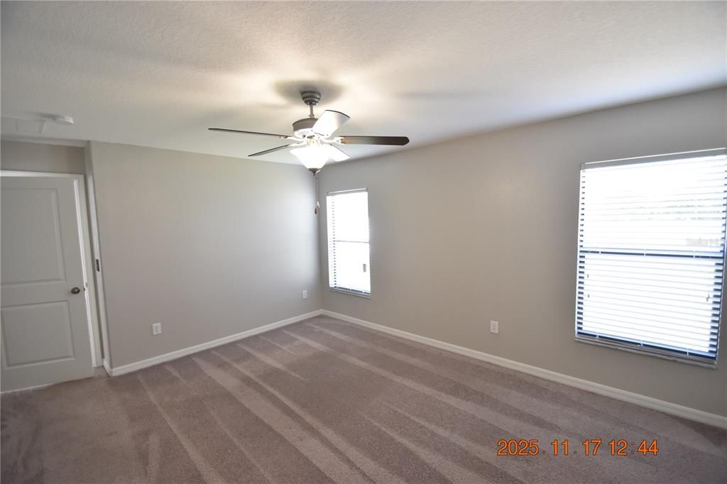 For Rent: $2,095 (4 beds, 2 baths, 1835 Square Feet)