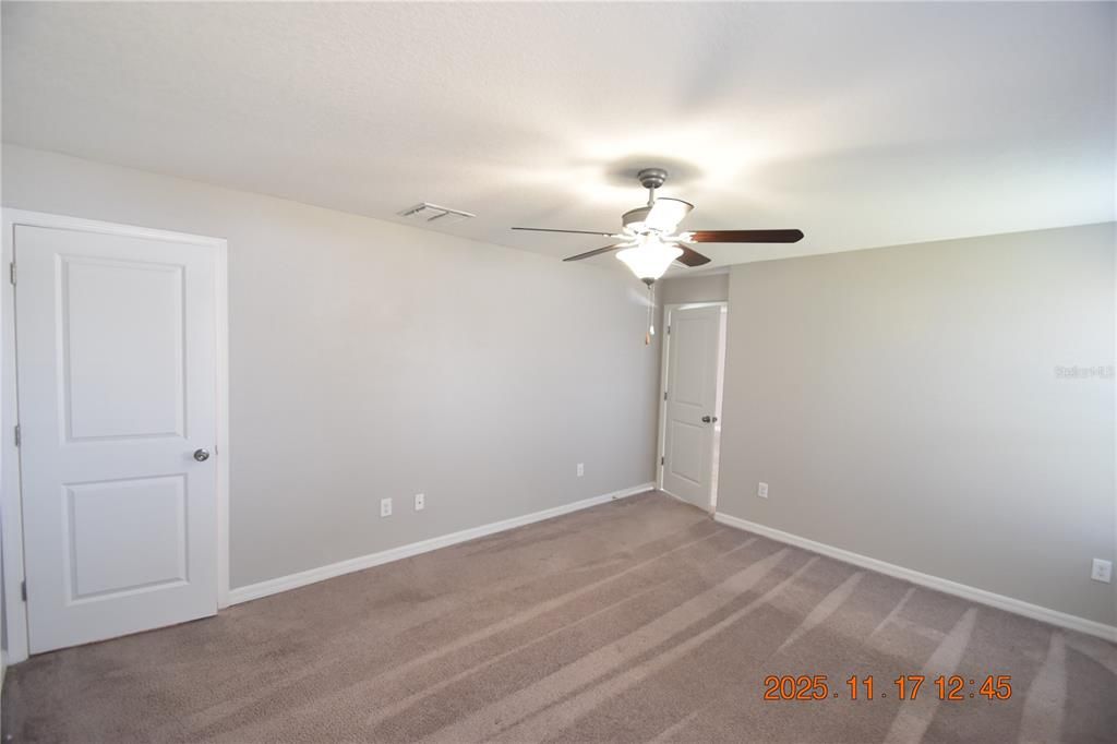 For Rent: $2,095 (4 beds, 2 baths, 1835 Square Feet)