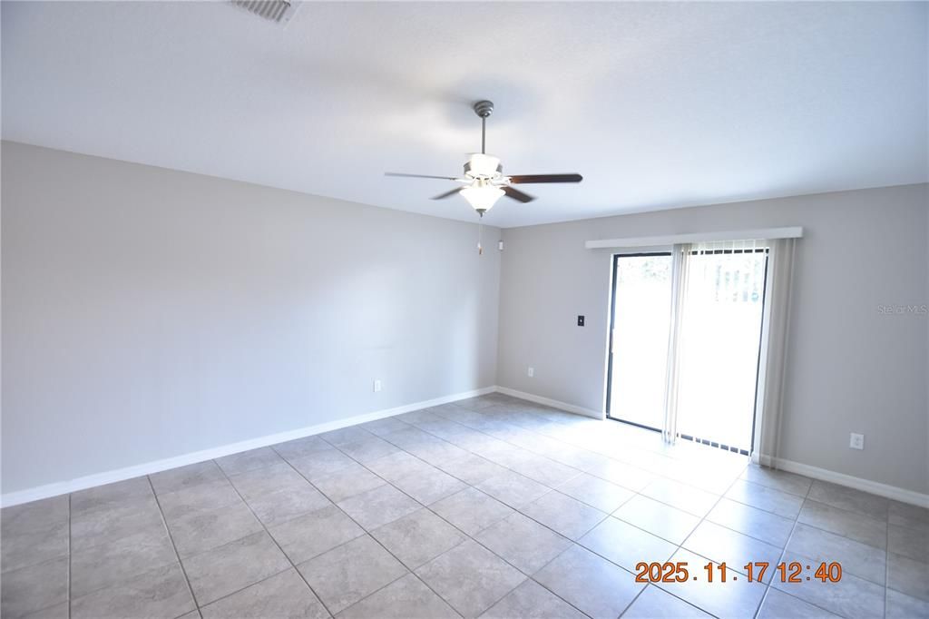 For Rent: $2,095 (4 beds, 2 baths, 1835 Square Feet)