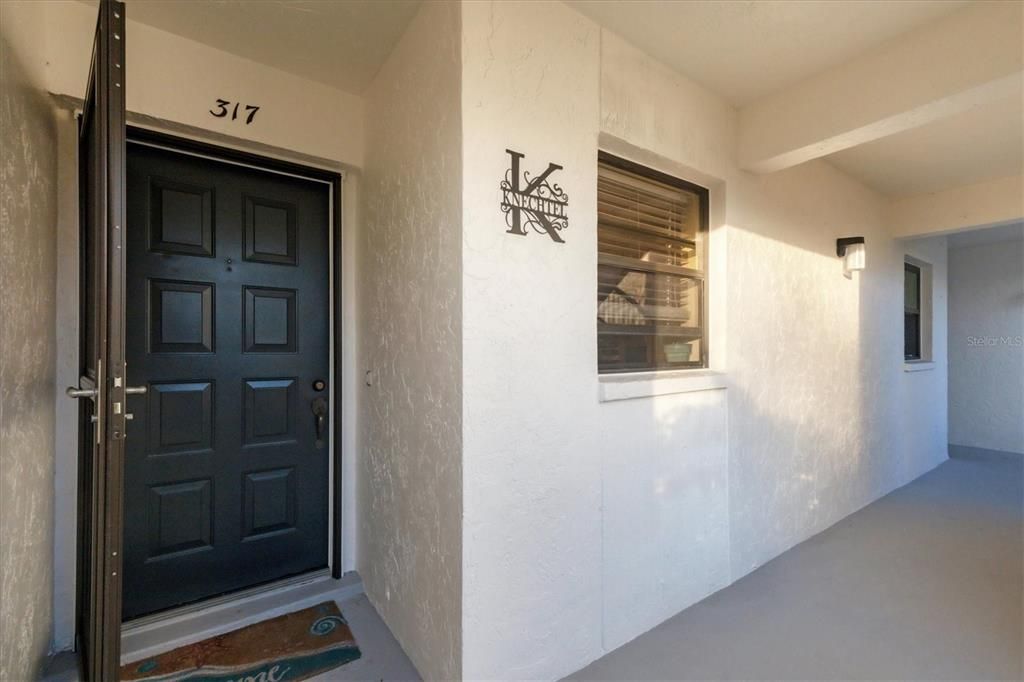 Active With Contract: $240,000 (2 beds, 2 baths, 1075 Square Feet)