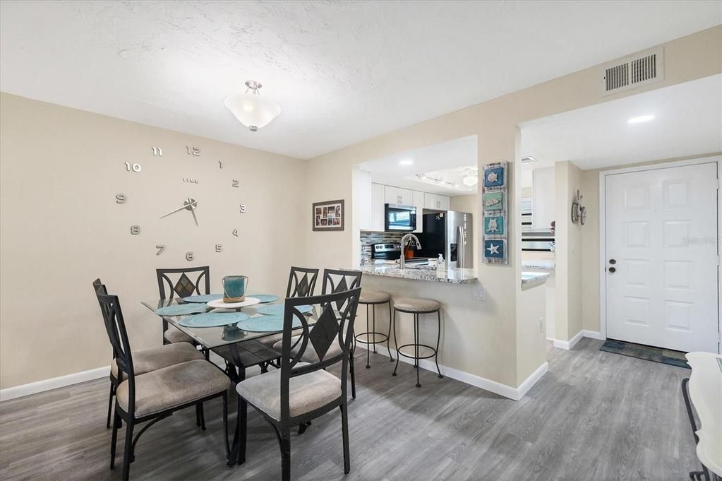 Active With Contract: $240,000 (2 beds, 2 baths, 1075 Square Feet)