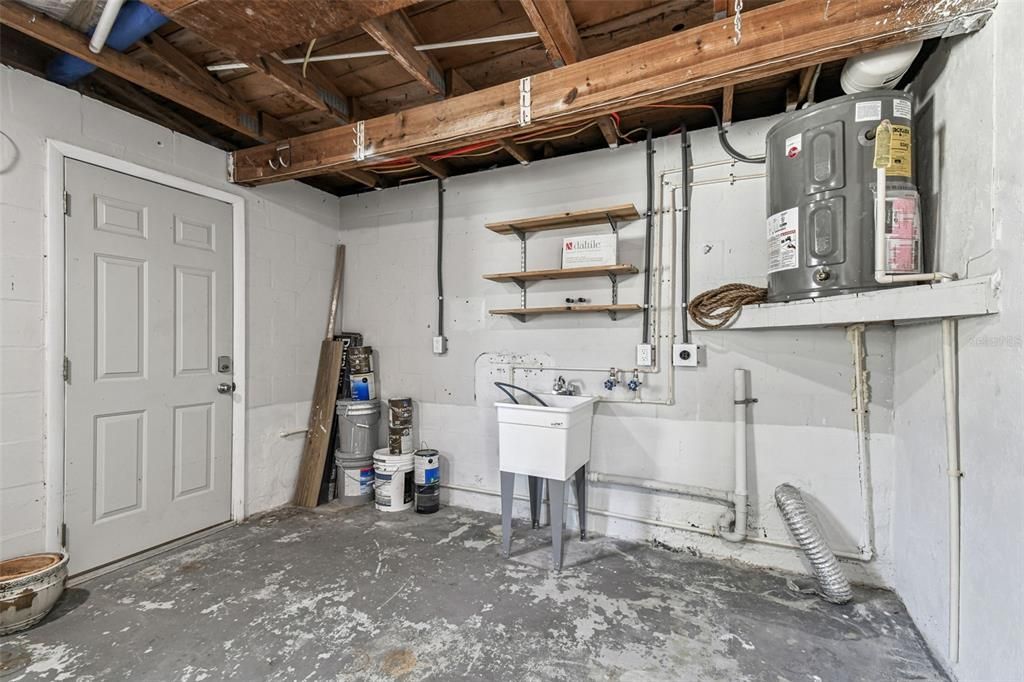 For Sale: $449,900 (2 beds, 2 baths, 1281 Square Feet)