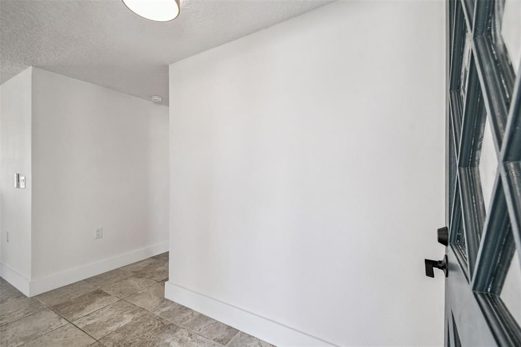 For Sale: $449,900 (2 beds, 2 baths, 1281 Square Feet)