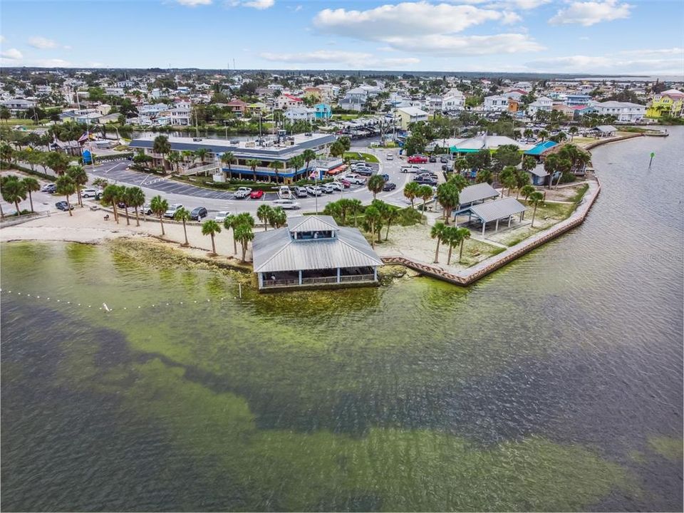 For Sale: $449,900 (2 beds, 2 baths, 1281 Square Feet)