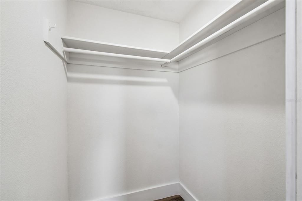 For Sale: $449,900 (2 beds, 2 baths, 1281 Square Feet)