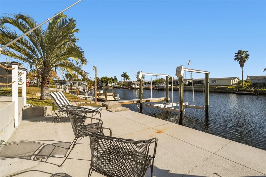 For Sale: $449,900 (2 beds, 2 baths, 1281 Square Feet)