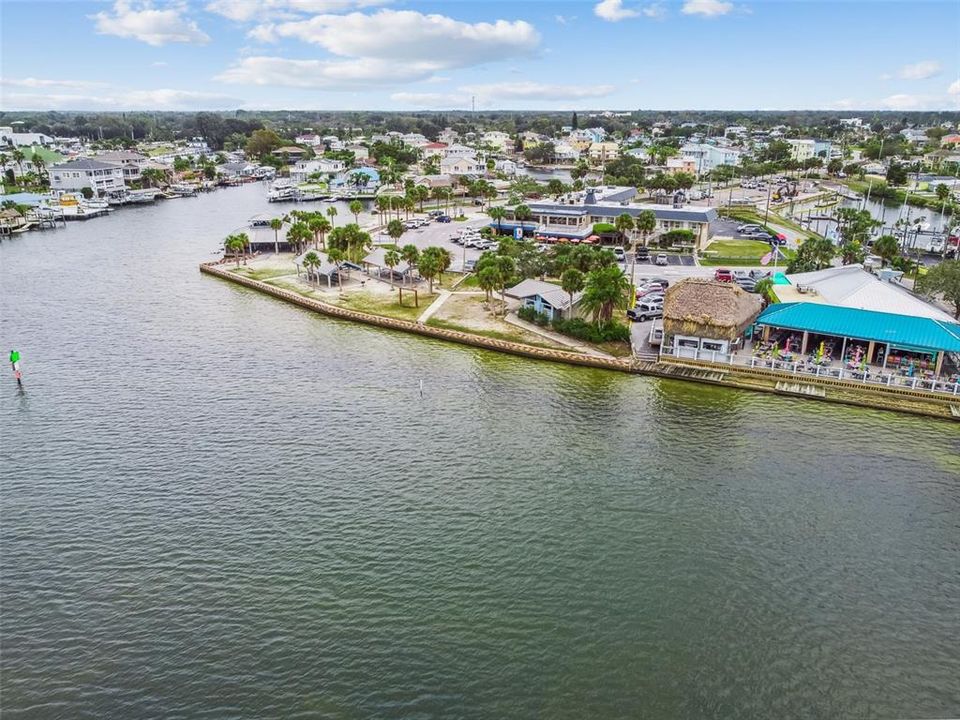 For Sale: $449,900 (2 beds, 2 baths, 1281 Square Feet)